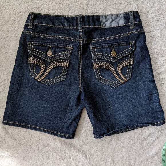 Vanilla Star Denim Jean Shorts, Stitching Detail, Size 11 - Picture 5 of 12